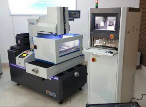 Máy cắt dây CNC