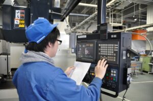 các kỹ năng cần có của nhân viên đứng máy cnc