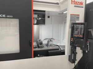 Giá máy phay CNC phụ thuộc vào nhiều yếu tố