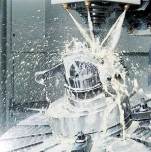 những lưu ý khi sử dụng dầu làm mát máy cnc