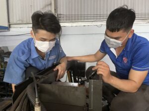 vì sao cần vệ sinh máy cnc