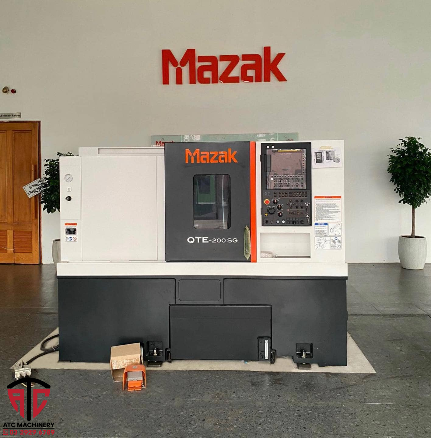 tong quan may cnc cat quang cao 1 Tổng quan về máy CNC cắt quảng cáo được sử dụng phổ biến trong các xưởng sản xuất 10 ATC cung cấp máy tiện CNC chính hãng, giá tốt