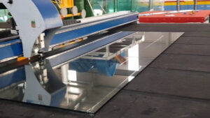 uu-diem-noi-bat-cua-may-cat-kinh-cnc