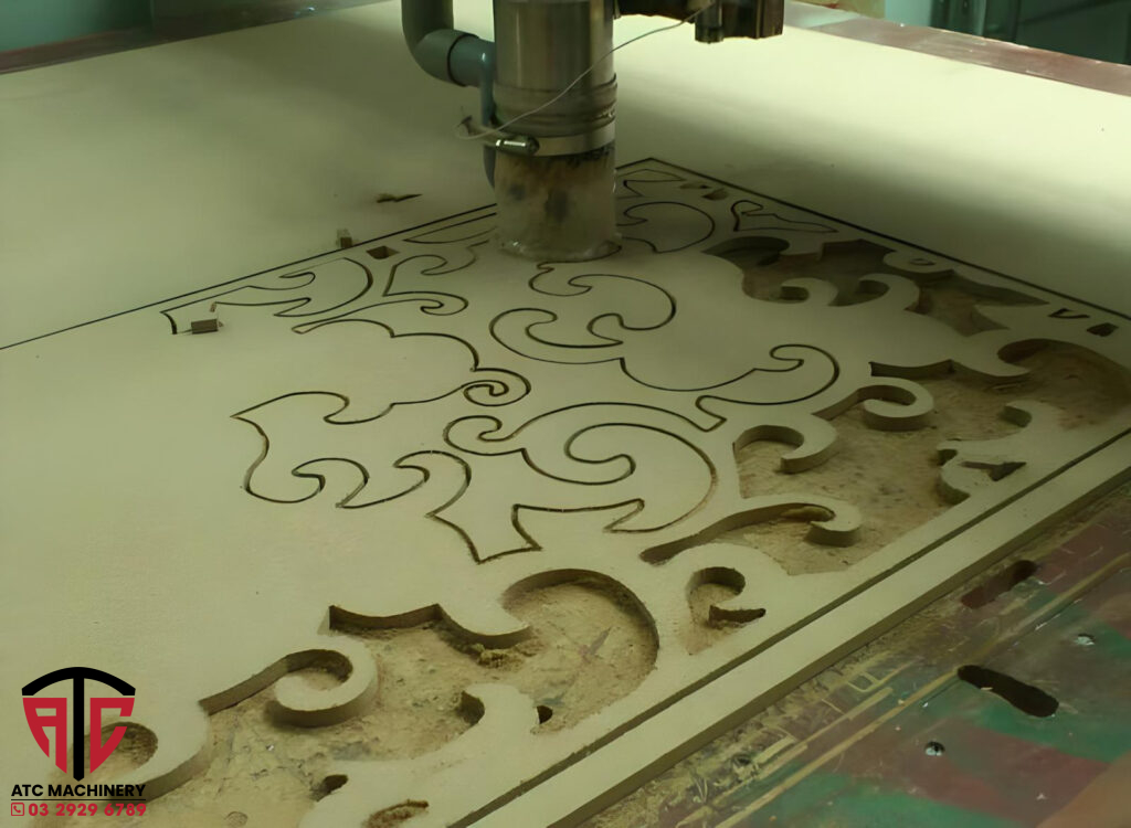 Máy CNC gia công trung tâm thay dao tự động