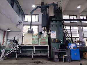 Máy chuốt CNC