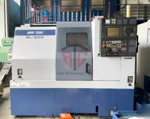 Máy tiện CNC