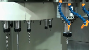 cơ cấu thay dao trong máy CNC