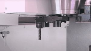 Máy dừng đột ngột khi đang thực hiện thay dao